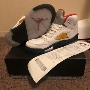 Jordan 5 fire red